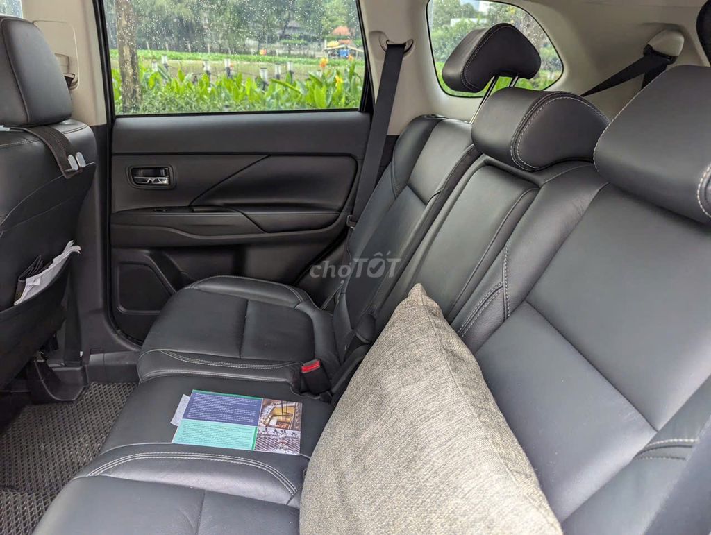 Bán xe Mitsubishi Outlander HCM. Mua bán Ô tô tại Quận 12 Tp Hồ Chí Minh được đăng bởi Linh Nguyen hình 6