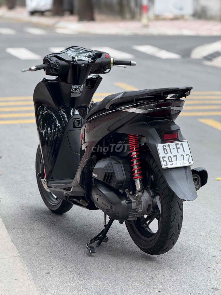 SH 160i ABS 2023 ĐEN BÓNG 9 CHỦ. Mua bán Xe máy tại Thành phố Thủ Đức Tp Hồ Chí Minh được đăng bởi Vũ Vũ hình 10