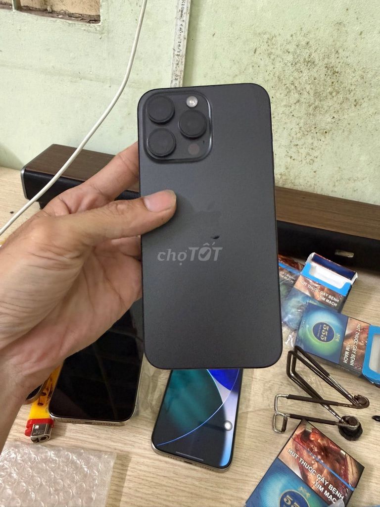 Apple iPhone 15 Pro Max Đen 99%. Mua bán Điện thoại tại Quận 1 Tp Hồ Chí Minh được đăng bởi Hội Đồ Điện Tử hình 1