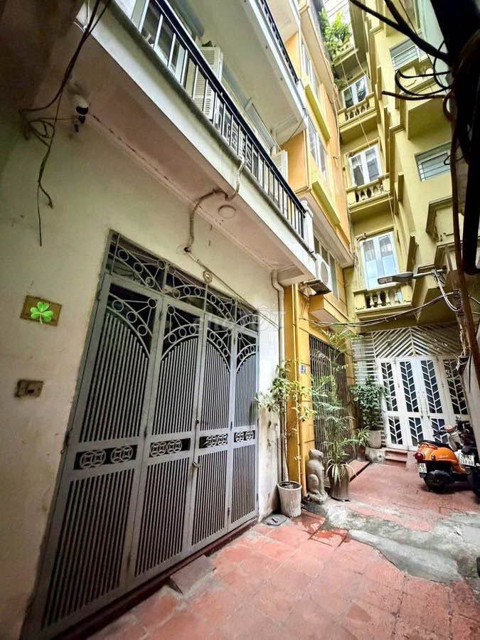 Продается дом Xuan Dieu, Тэй Хо, 30 м², 4 этажа, около 8 миллиардов долларов