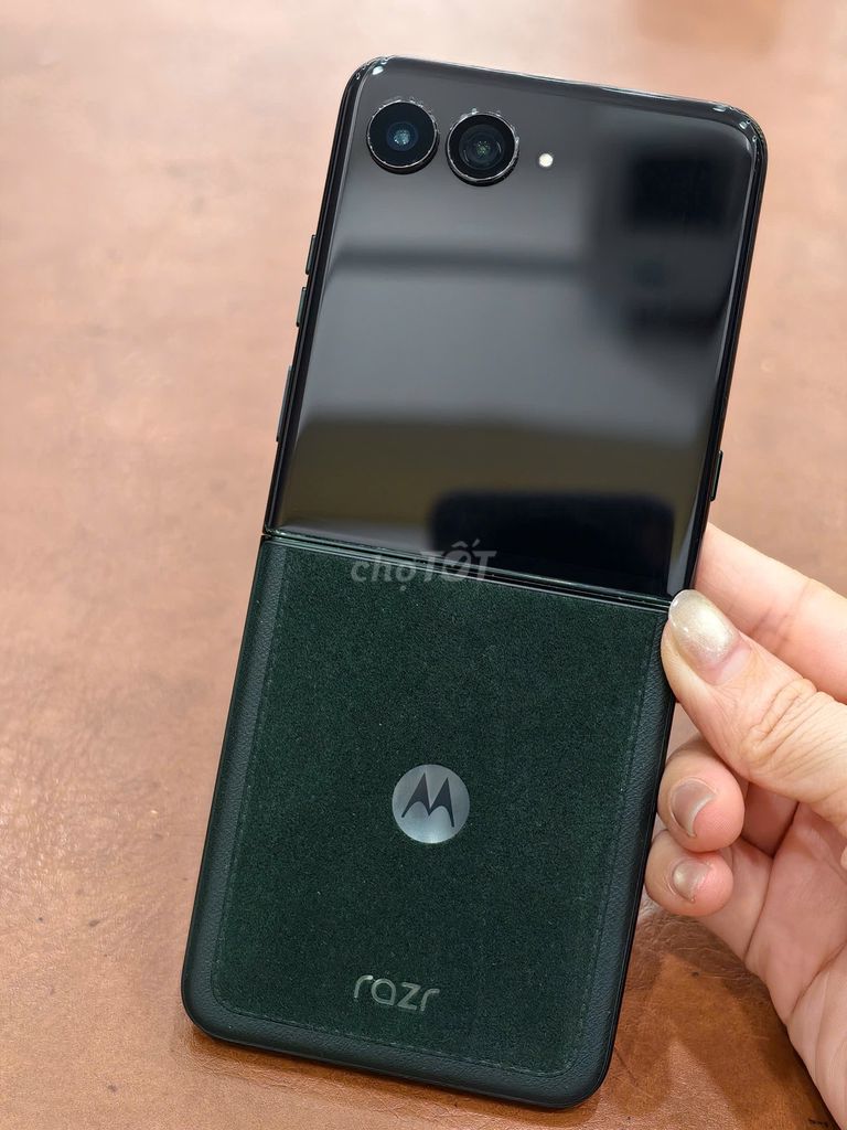Motorola Razr 60 Ultra bản nđ 16-512gb Xanh  99%. Mua bán Điện thoại tại Quận Đống Đa Hà Nội được đăng bởi Hn Store hình 1