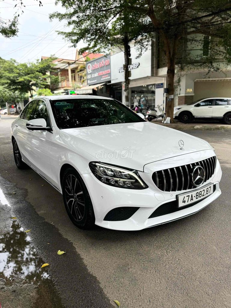Mercedes Benz 2019 - Chính chủ - Cần bán ạ ❤️. Mua bán Ô tô tại Thành phố Buôn Ma Thuột Đắk Lắk được đăng bởi Hoàng Quang hình 2
