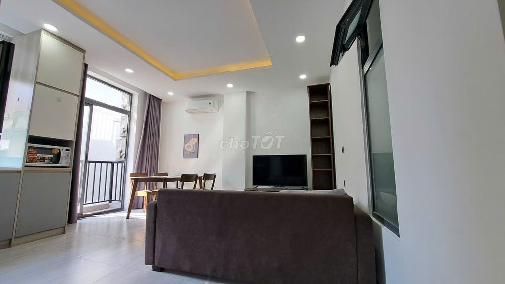 Căn hộ 2PN 2WC, DT 70m2, full nội thất, View công viên. Chỉ 13,5 triệu