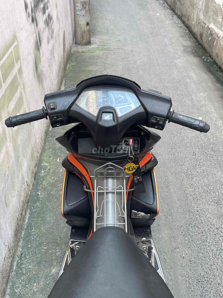 Honda Airblade up Thái máy êm ru xe đẹp chuẩn. Mua bán Xe máy tại Thành phố Thủ Đức Tp Hồ Chí Minh được đăng bởi Lê Hạnh hình 5
