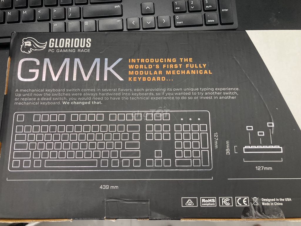 Bàn phím cơ Glorious GMMK đen, Fullsize, đã built