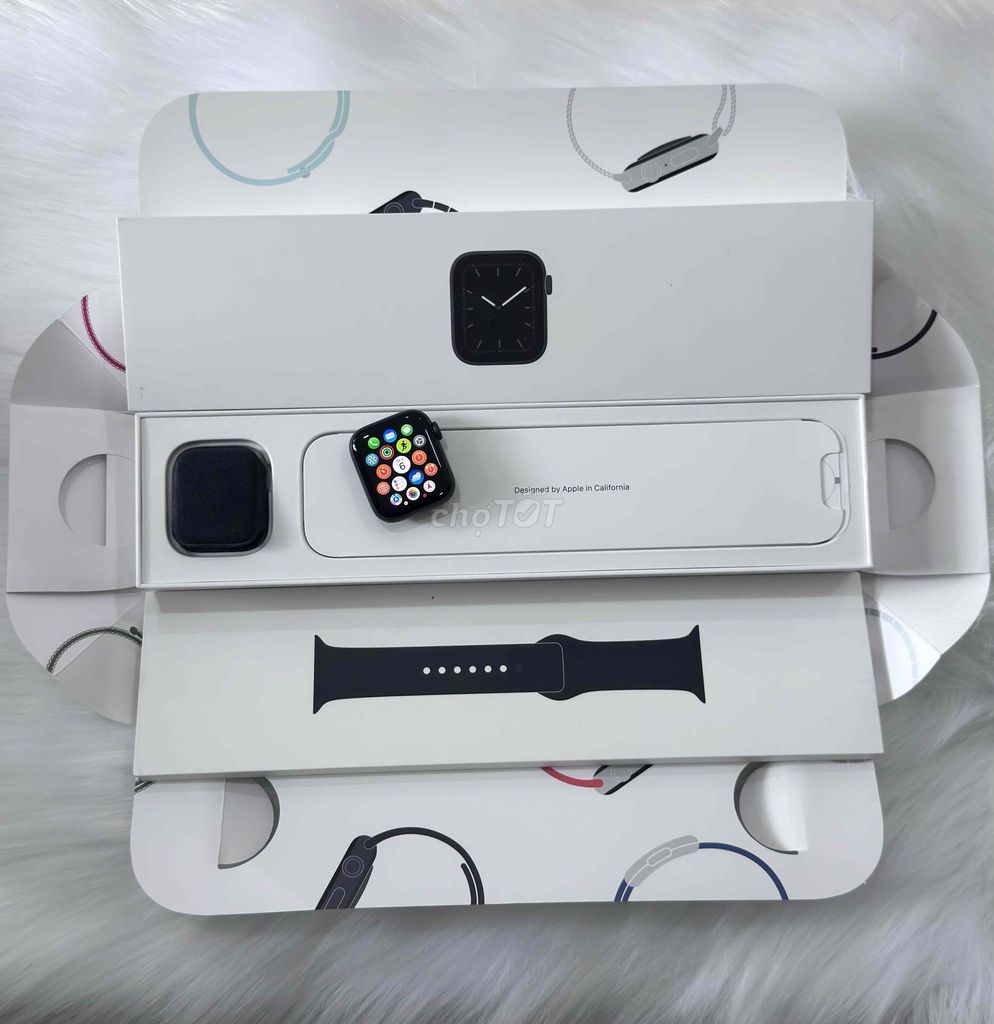 Apple Watch Series 5 Đen 40mm. Mua bán Thiết bị đeo thông minh tại Quận Bình Thạnh Tp Hồ Chí Minh được đăng bởi Tuân Nguyễn hình 1
