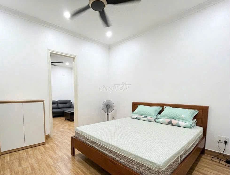Cho thuê căn hộ 2n2vs full đồ Phùng Khoang