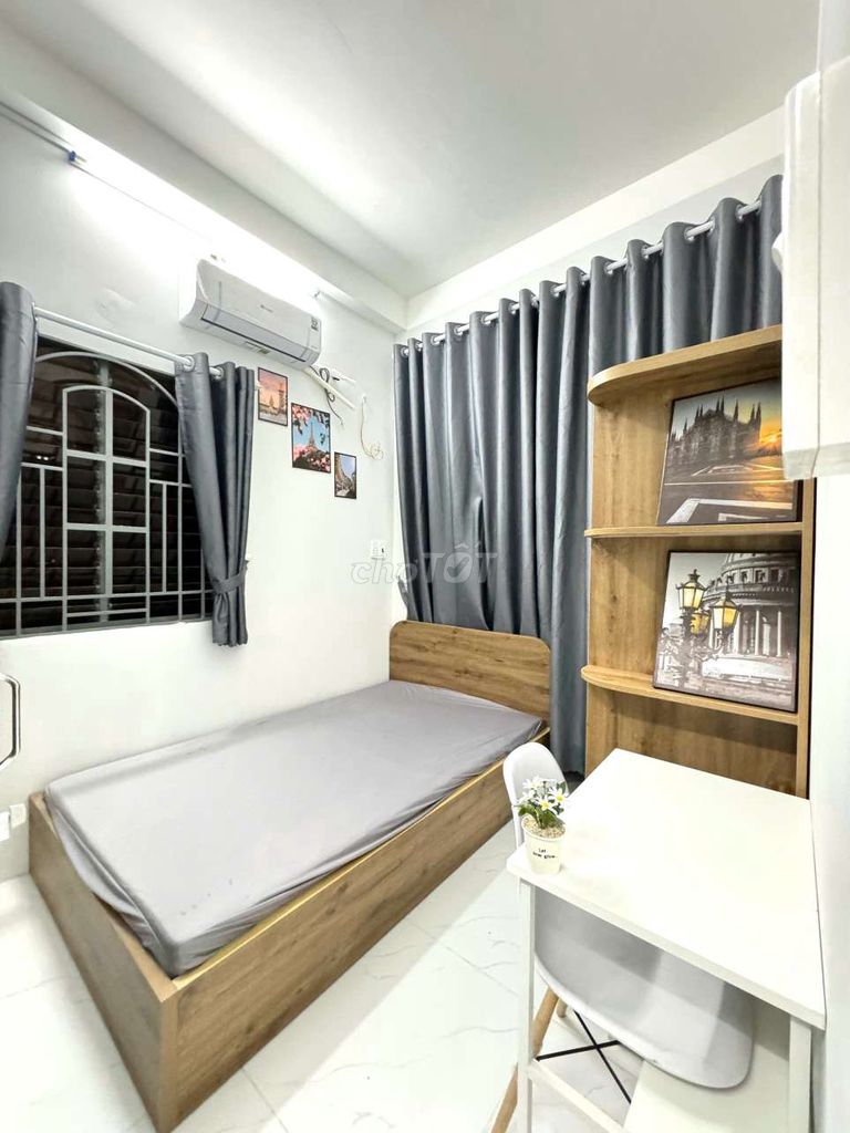 Studio 2PN full nội thất - 2 Ban công 2 cửa sổ.