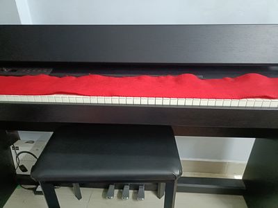 Xuất ngoại để lại Piano Roland mới toanh