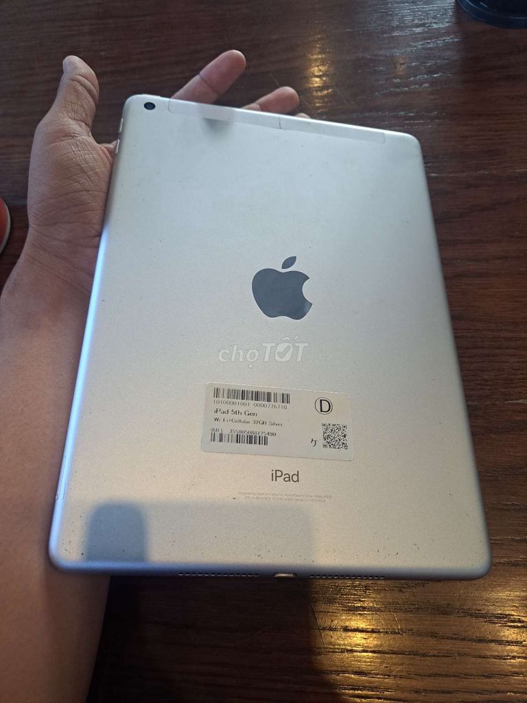 Apple iPad Gen 5 32GB Trắng. Mua bán Máy tính bảng tại Thành phố Trà Vinh Trà Vinh được đăng bởi Toàn Tâm hình 1