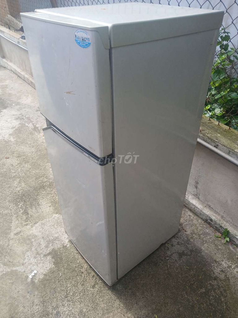 Tủ lạnh Toshiba 140 lít Xám đã sử dụng. Mua bán Tủ lạnh tại Quận Long Biên Hà Nội được đăng bởi CTY TNHH XAY XÁT GẠO 247 hình 1