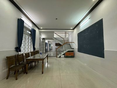 Аренда · 3 комн. · 100 м² · Quận Liên Chiểu, ул. Đường Nguyễn Xí