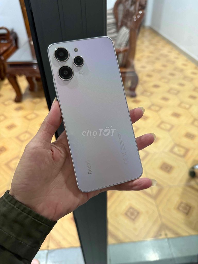 Xiaomi Redmi 12 4GB/128GB Bạc 98% mới. Mua bán Điện thoại tại Thành phố Buôn Ma Thuột Đắk Lắk được đăng bởi Nguyễn Tâm hình 1