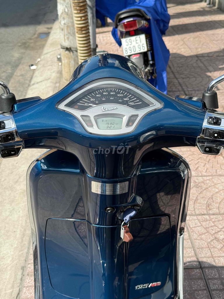 Vespa Primavera 12-2024 1K KM biển số Tphcm. Mua bán Xe máy tại Quận Phú Nhuận Tp Hồ Chí Minh được đăng bởi VESPA Piaggio Quốc Vương  hình 4