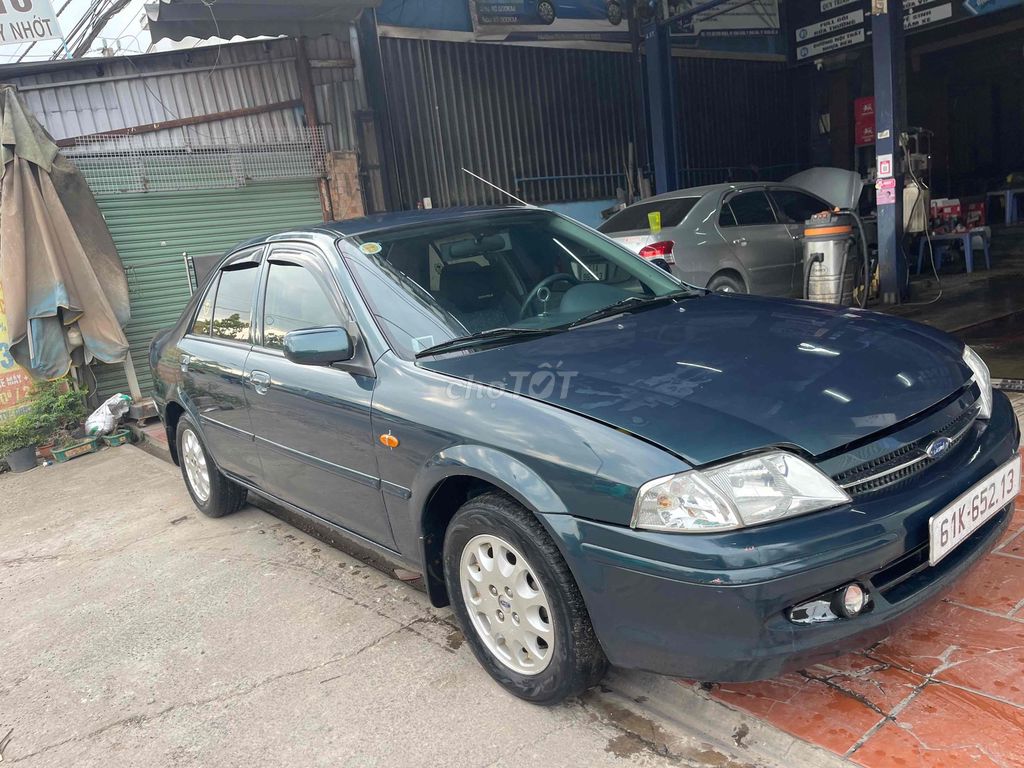 Ford Laser 2001 photo 2