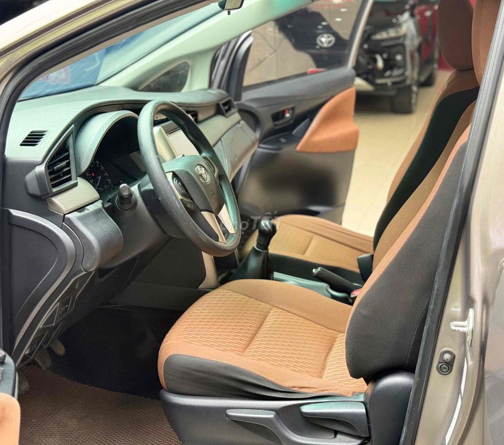 Toyota Innova 2018 2.0E - 116000 km. Mua bán Ô tô tại Thành phố Thủ Đức Tp Hồ Chí Minh được đăng bởi Thùy Phương Toyota hình 8