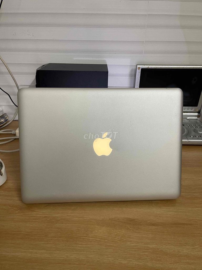 Apple MacBook Pro 2010 8GB/256GB Bạc. Mua bán Laptop tại Quận Gò Vấp Tp Hồ Chí Minh được đăng bởi PhoneNeck SG  hình 1