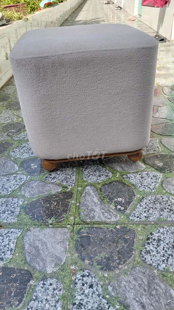 Ghế đôn vải ngồi uống trà nhiều màu. Mua bán Bàn ghế tại Thành phố Thủ Dầu Một Bình Dương được đăng bởi Nam Cao hình 1