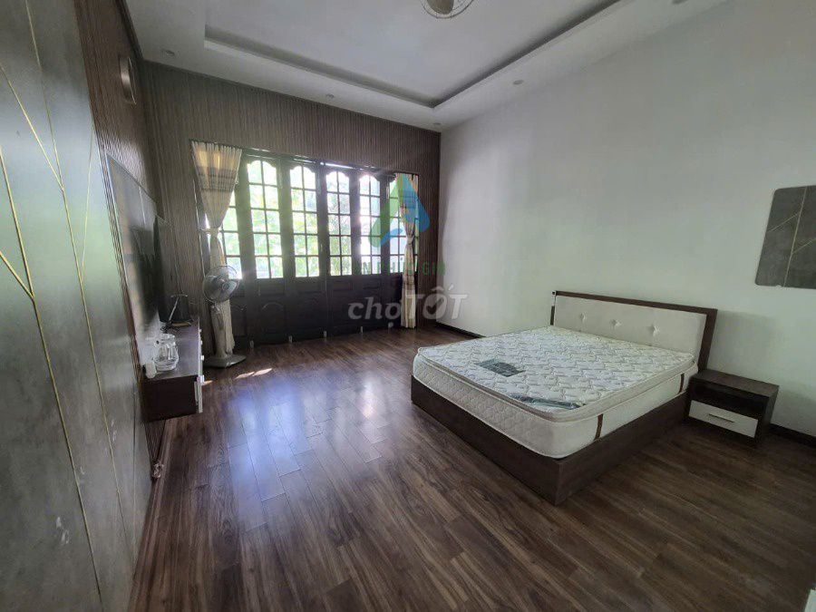Аренда · 11 комн. · 200 м² · Quận Hải Châu, ул. Biển Nguyễn Tất Thành
