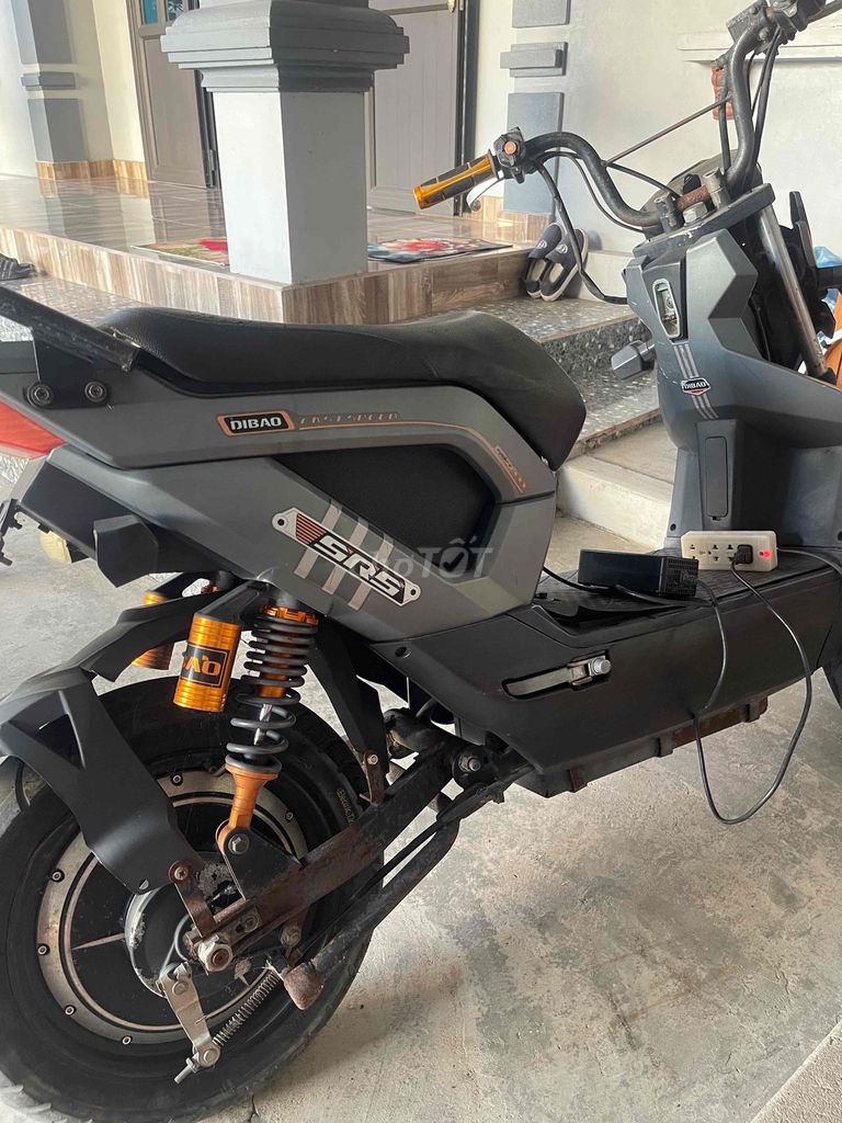Подержанный электрический скутер Dibao Fast Gray