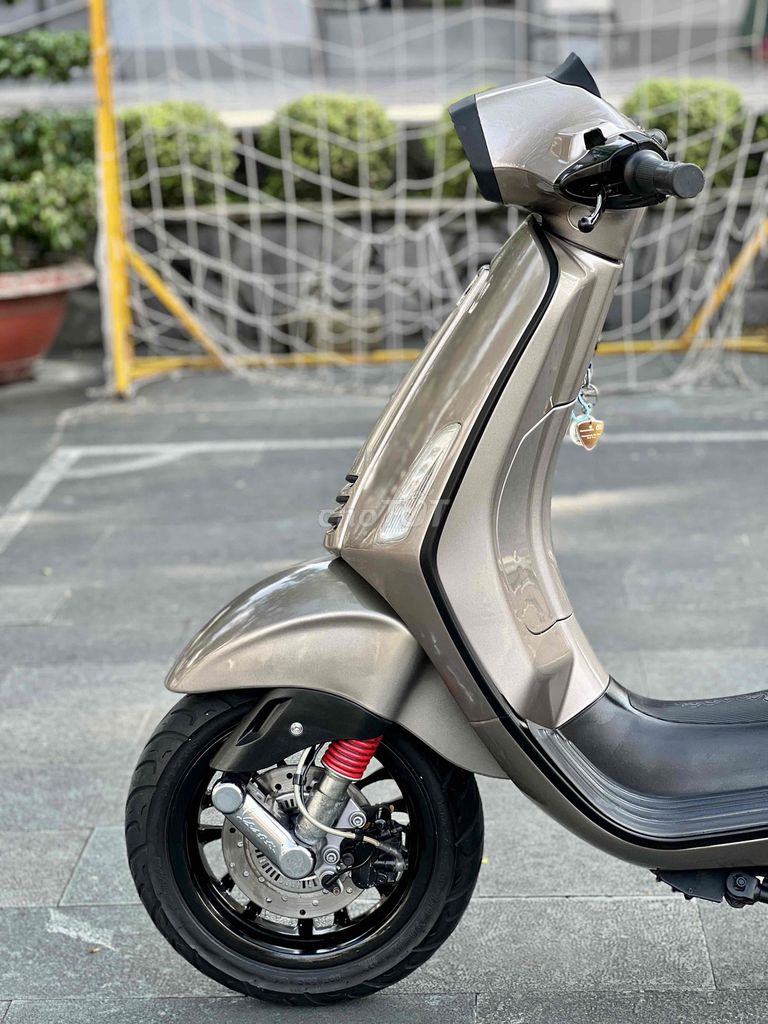 VESPA SPRINT 2018 Vàng Tft BSTP chính chủ có góp. Mua bán Xe máy tại Thành phố Thủ Đức Tp Hồ Chí Minh được đăng bởi Hiếu  hình 12
