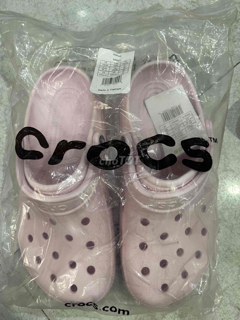 Dép Crocs Classic Hồng Nhựa 38-39. Mua bán Giày dép tại Quận Tân Bình Tp Hồ Chí Minh được đăng bởi Phạm Bảo Trân hình 1