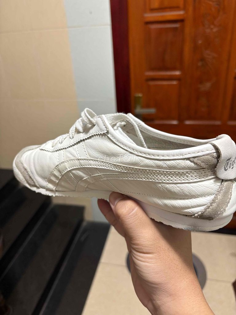 Giày thể thao Onitsuka Tiger Trắng 39. Mua bán Giày dép tại Quận Bình Thạnh Tp Hồ Chí Minh được đăng bởi son hình 1