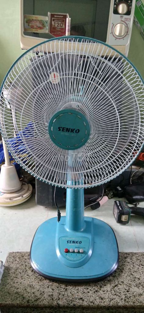 Quạt đứng Senko Xanh Đã sử dụng. Mua bán Quạt tại Quận 4 Tp Hồ Chí Minh được đăng bởi Nguyễn Hữu Thái hình 1