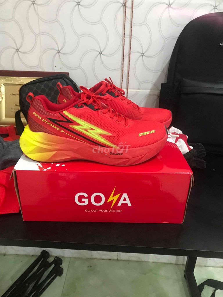 Giày chạy bộ Goya Strodes 3 Nam. Mua bán Giày dép tại Quận Ngũ Hành Sơn Đà Nẵng được đăng bởi lê vũ hoàng dương  hình 1