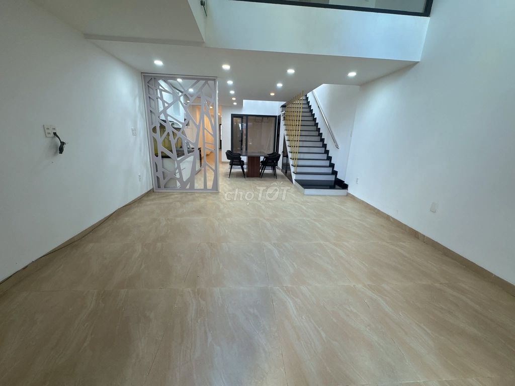 Nhà 5pn 5wc mt khu nại hiên