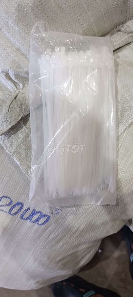 Dây rút Trắng 25cm . Mua bán Nội thất, đồ gia dụng khác tại Thành phố Bạc Liêu Bạc Liêu được đăng bởi Cá hình 1