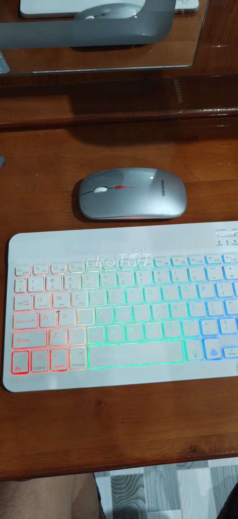 Bộ bàn phím chuột không dây RGB. Mua bán Phụ kiện (Màn hình, Chuột...) tại Thành phố Long Xuyên An Giang được đăng bởi Lê Lộc Tấn hình 1