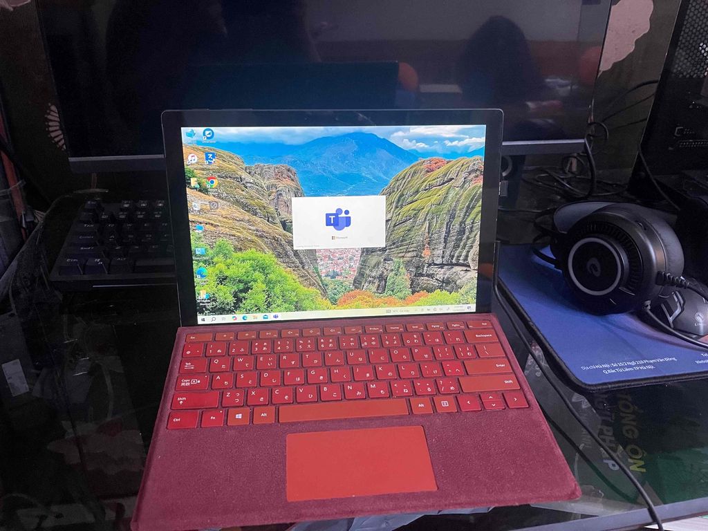 Bán surface pro 7 lỗi nhẹ