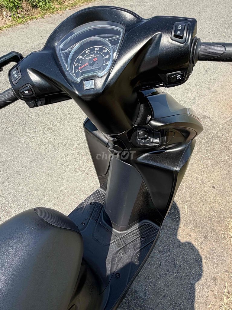 Honda Vision 2024 Bánh lớn lướt 5800km. Mua bán Xe máy tại Quận 8 Tp Hồ Chí Minh được đăng bởi Anh Quốc hình 15