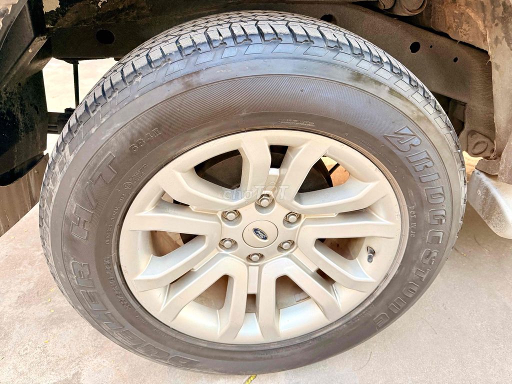 Ford Everest 2014 Limited 4x2 - 120000 km. Mua bán Ô tô tại Quận Hoàng Mai Hà Nội được đăng bởi Phạm quang đồng hình 8