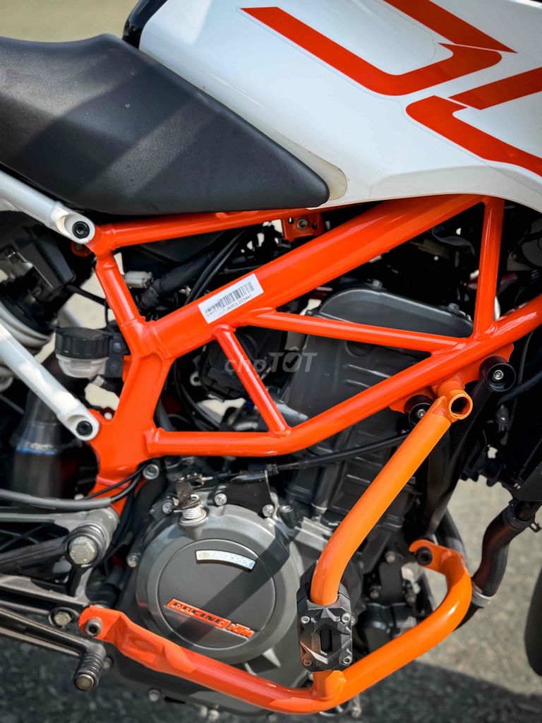 KTM Duke 390 2020 Trắng Đen Cam. Mua bán Xe máy tại Quận 11 Tp Hồ Chí Minh được đăng bởi Thanh Tân hình 7