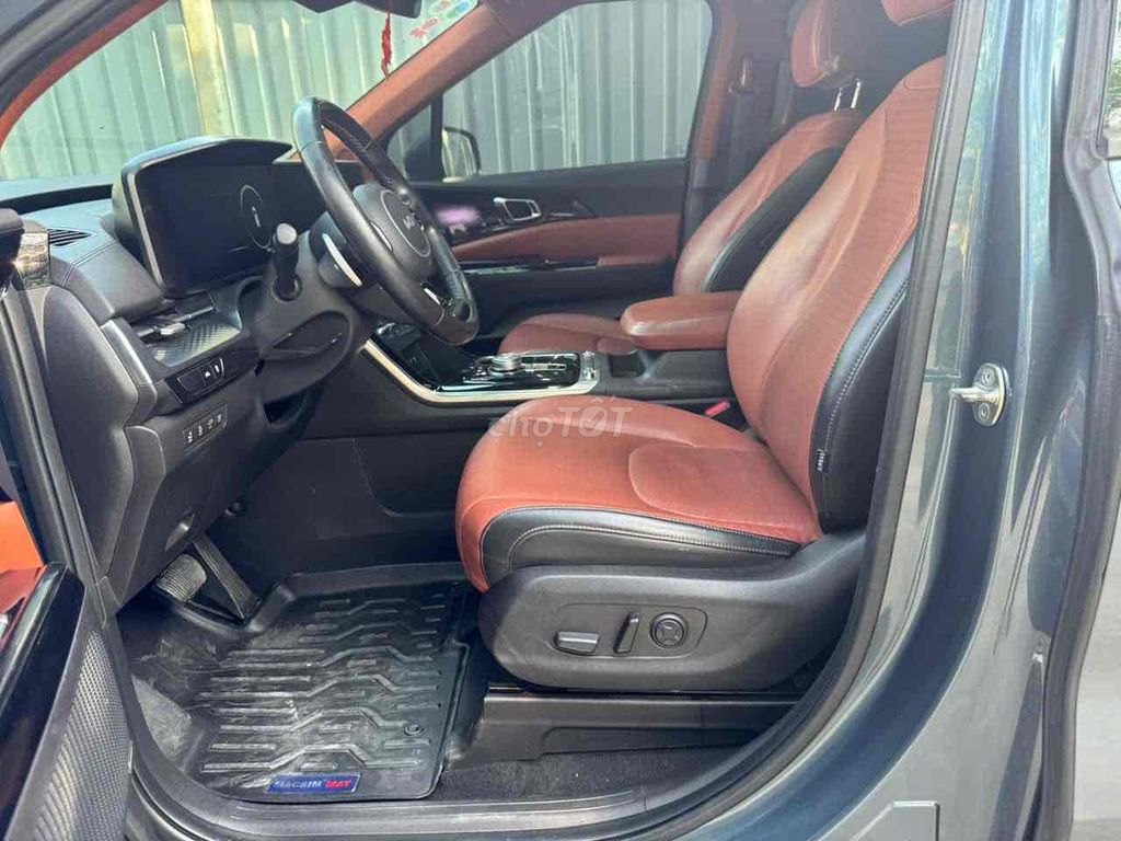 CẦN BÁN XE KIA  CARNIVAL SIGNATURE FULL DẦU. Mua bán Ô tô tại Quận Bình Tân Tp Hồ Chí Minh được đăng bởi XE ĐẸP BÌNH TÂN hình 9