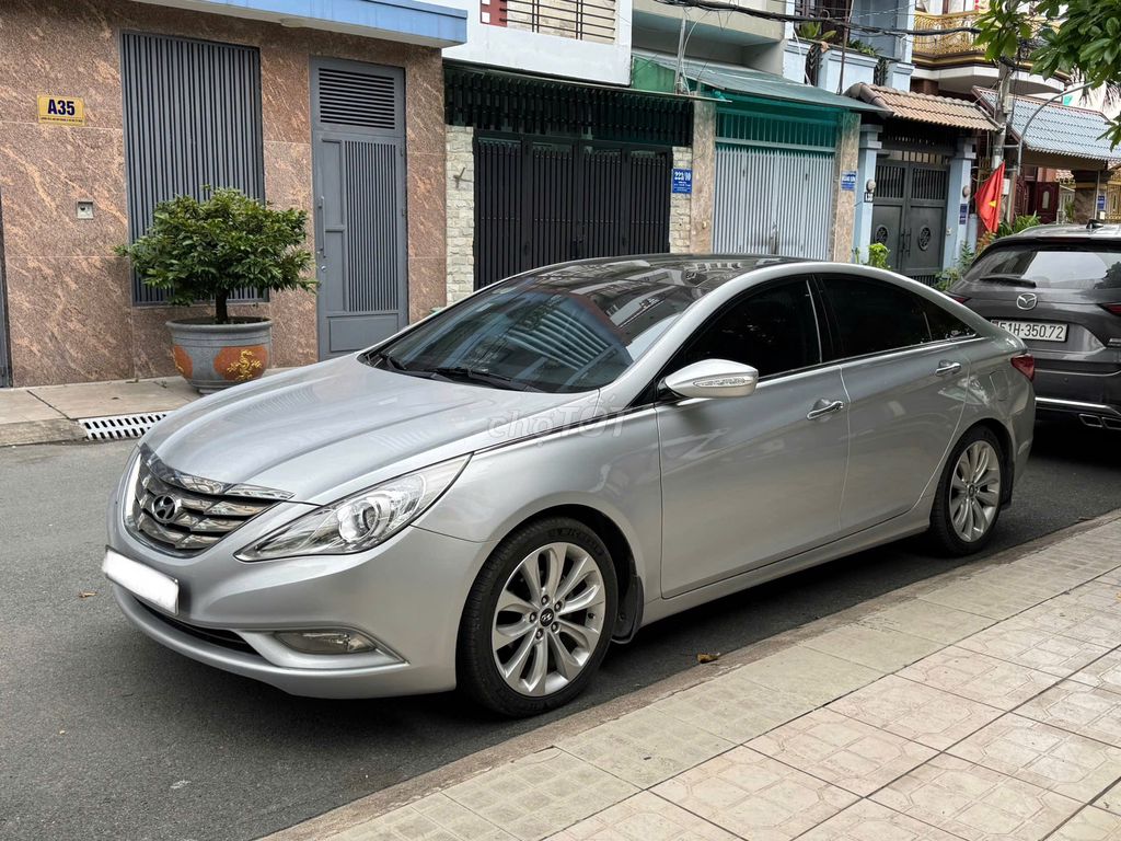 Hyundai Sonata 2012 2.0 AT - 68000 km cọp zin. Mua bán Ô tô tại Quận Gò Vấp Tp Hồ Chí Minh được đăng bởi Trần hình 4