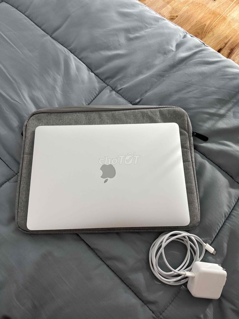 Macbook Air M1 Silver đẹp keng như mới