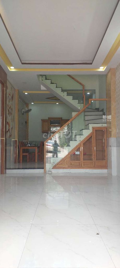 Nhà cho Thuê nguyên căn 4x11 3 tấm,gần chợ  ,tr học kim đồng,lk45 ,7tr