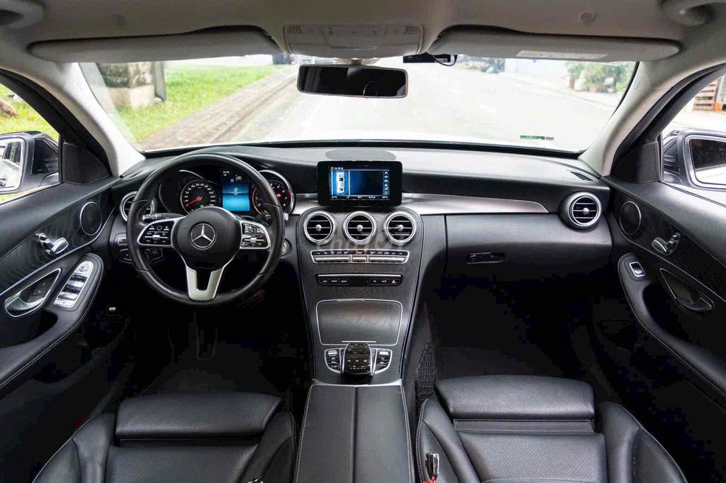 LONG ANH AUTO về Mercedes C200FL model 2019. Mua bán Ô tô tại Quận 7 Tp Hồ Chí Minh được đăng bởi LongAnh AuTo  hình 10