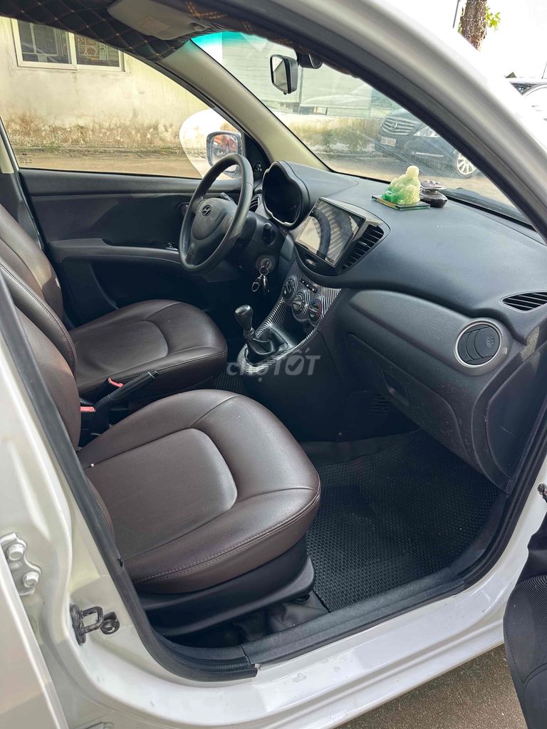 Hyundai i10 nhập khẩu máy 1.1 số sàn. Mua bán Ô tô tại Thành phố Thanh Hóa Thanh Hóa được đăng bởi Hoàng Tuấn hình 7