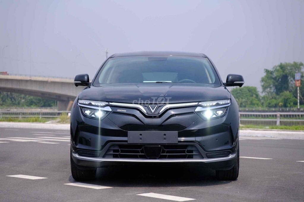 Xe điện Vinfast VF8 Eco 2024 Đen. Mua bán Ô tô tại Thành phố Thủ Đức Tp Hồ Chí Minh được đăng bởi Huỳnh Chí Thông hình 1