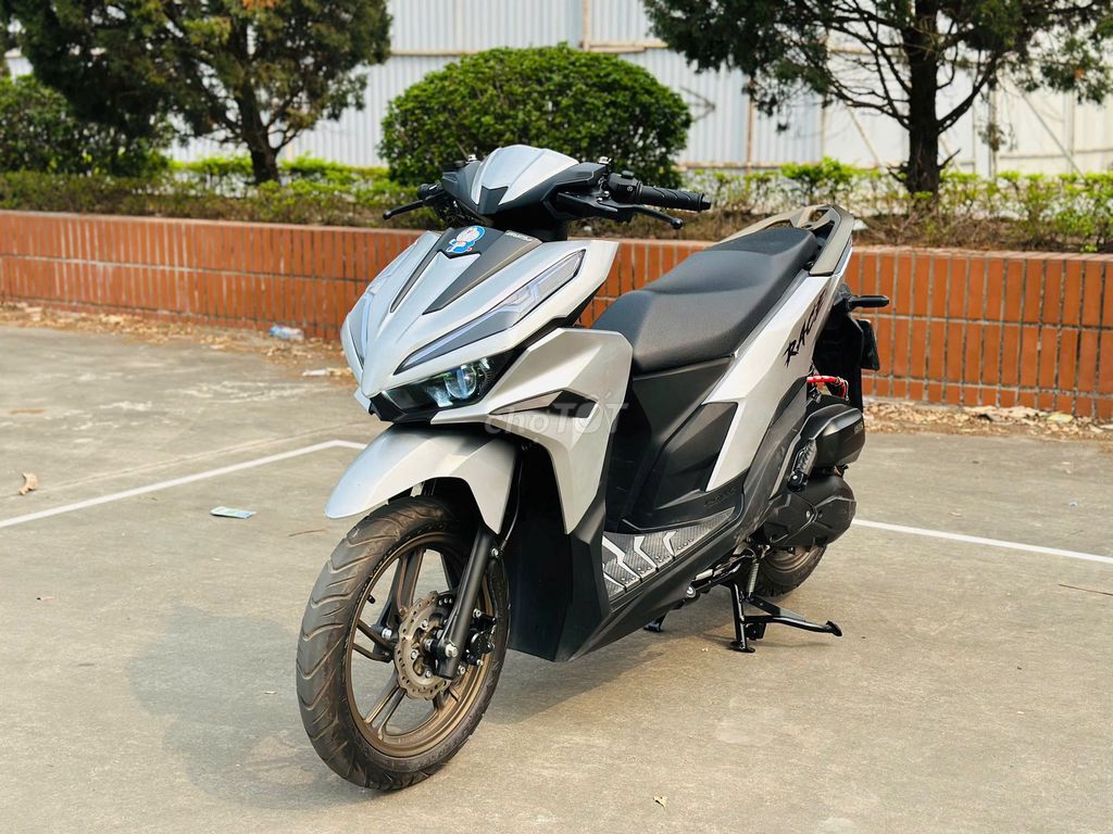 HONDA VARIO 125 FI XÁM BẠC ĐỘ ĐÈN LED AUDI CỰC ĐẸP