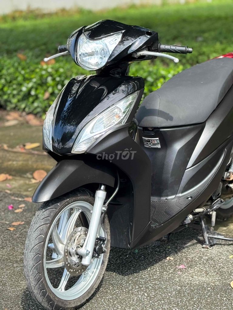 Honda Vision 2014 máy zin êm siêu chất bstp 9c. Mua bán Xe máy tại Thành phố Thuận An Bình Dương được đăng bởi Đặng Nhất Huy hình 3