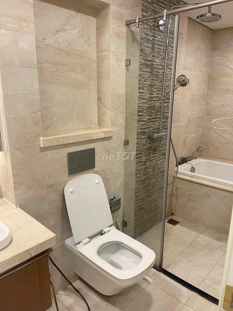 Bán Gấp 2PN Vinhomes Golden River giá 9t8. Mua bán Căn hộ/Chung cư tại Quận 1 Tp Hồ Chí Minh được đăng bởi tuananh  tra hình 2