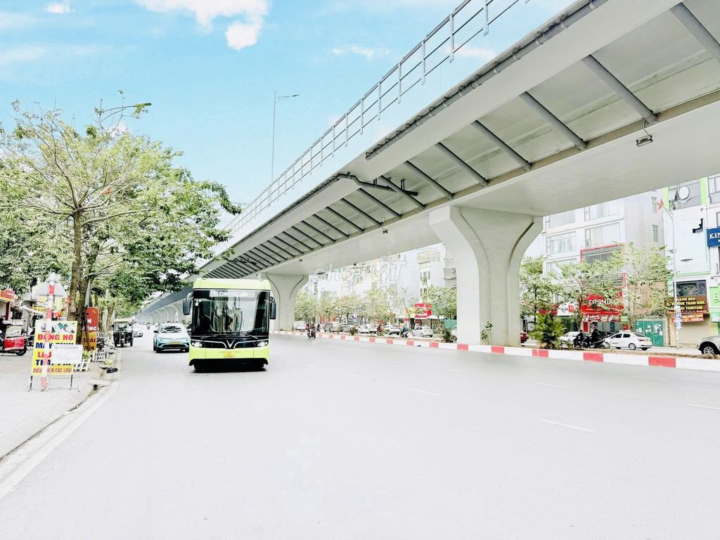 Cực Rẻ MP Minh Khai 55M2 6T Thang Máy Vỉa Hè KD Sầm Uất Giá 24.3 Tỷ