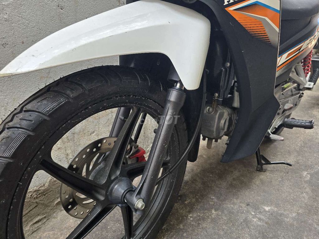 Honda Wave Blade 2020 белый 20 242 км