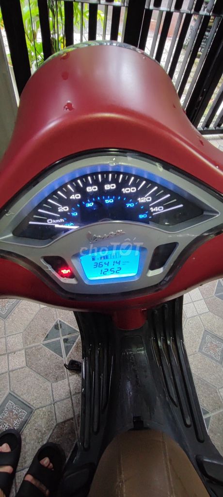 Piaggio Vespa Primavera 125 2019 бордовая 36000 км