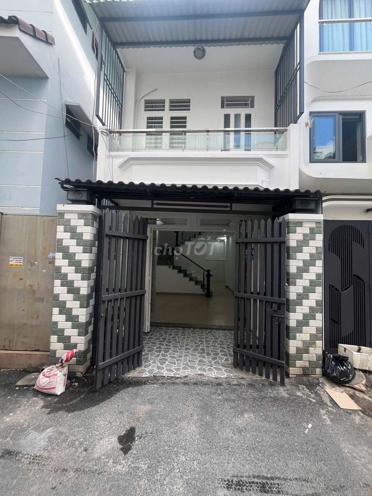 Nhà 4*12 trệt lầu nhà mới ken xe hơi phường 9